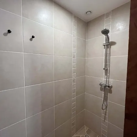 Bel appartement au centre du vieux Joigny Extérieur photo