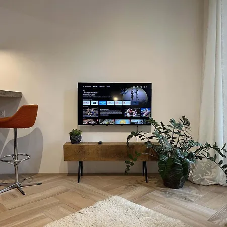 Bel appartement au centre du vieux Joigny Extérieur photo